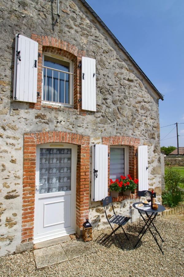 Bed and Breakfast O Trois Oliviers Louin Экстерьер фото