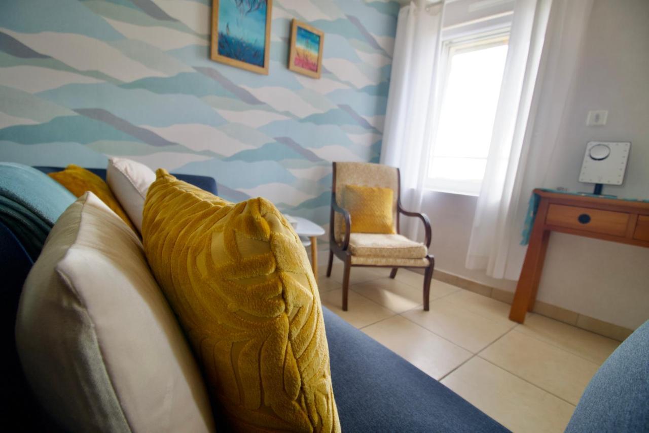 Bed and Breakfast O Trois Oliviers Louin Экстерьер фото