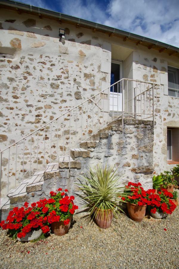 Bed and Breakfast O Trois Oliviers Louin Экстерьер фото
