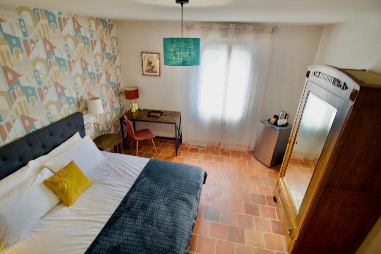 Bed and Breakfast O Trois Oliviers Louin Экстерьер фото