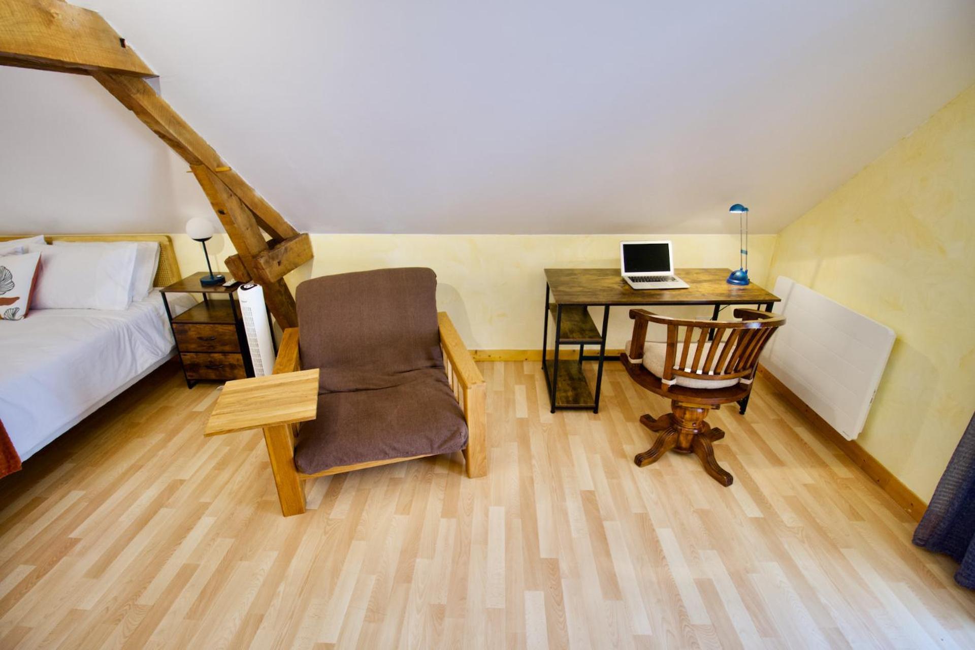 Bed and Breakfast O Trois Oliviers Louin Экстерьер фото